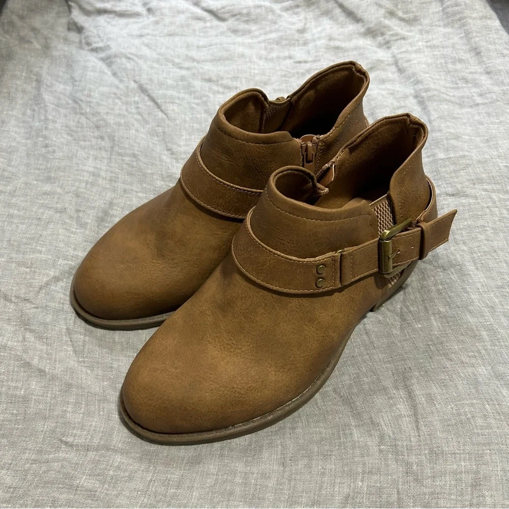 Torrid Buckle Ankle Booties Brown 10WW Casual Fall